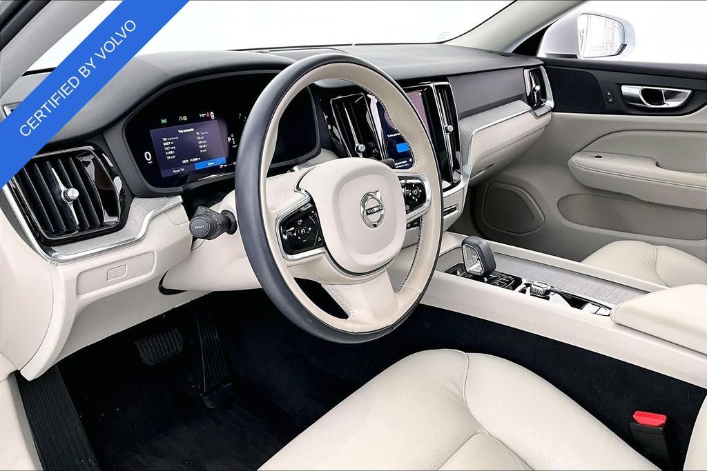 2023 Volvo V60 Cross Country B5 Plus