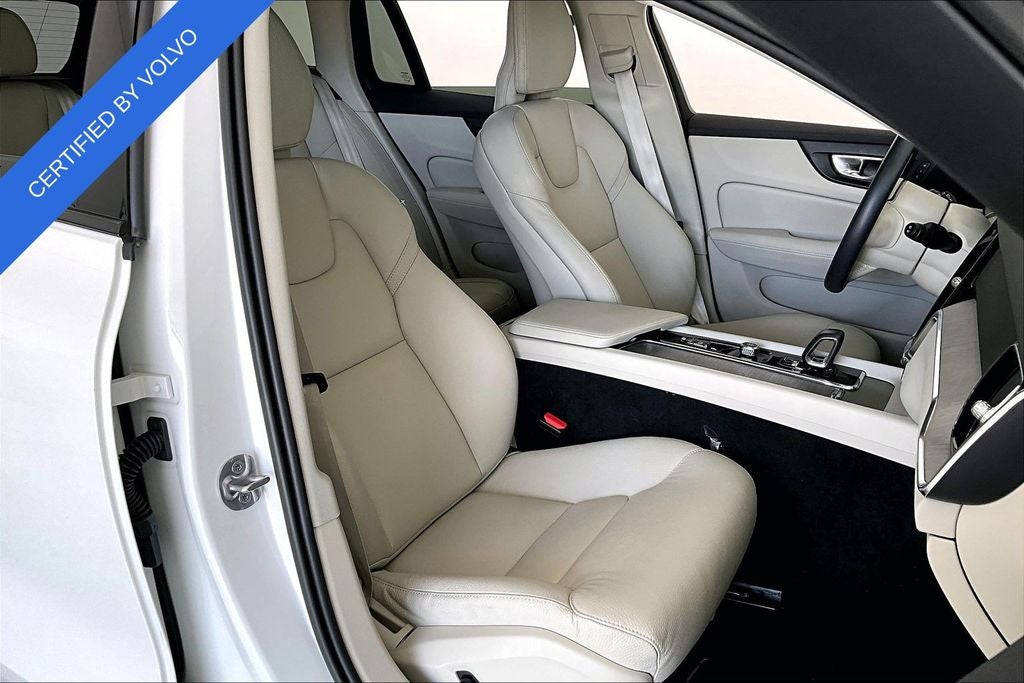 2023 Volvo V60 Cross Country B5 Plus
