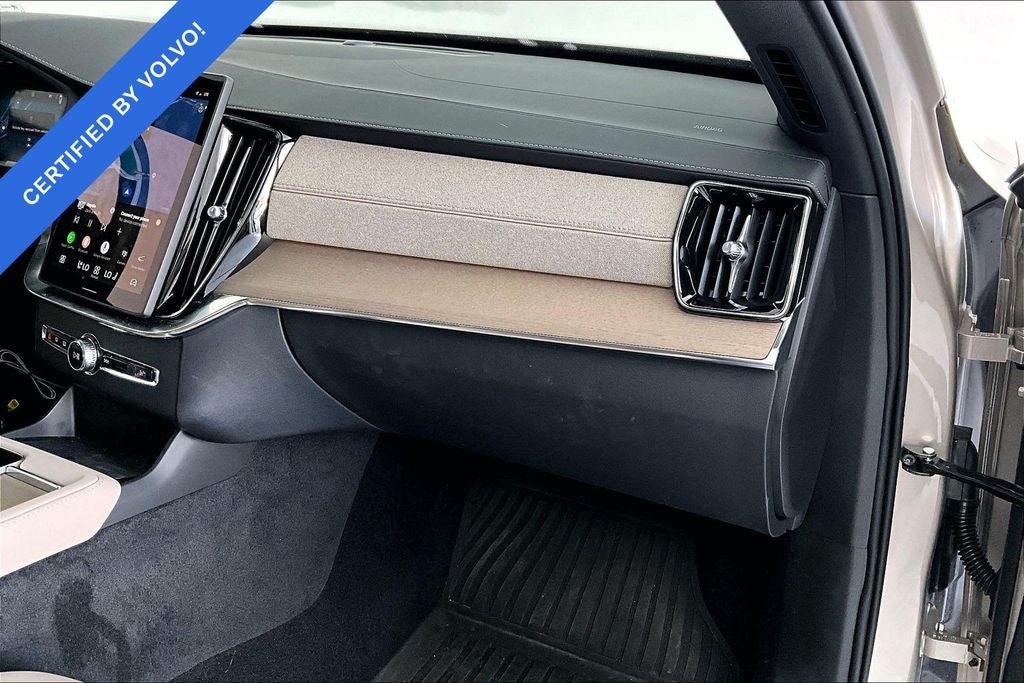 2026 Volvo XC90 B5 Plus