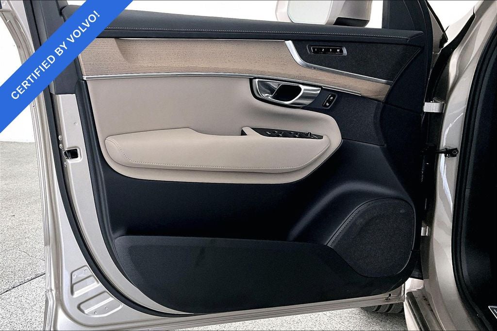 2026 Volvo XC90 B5 Plus