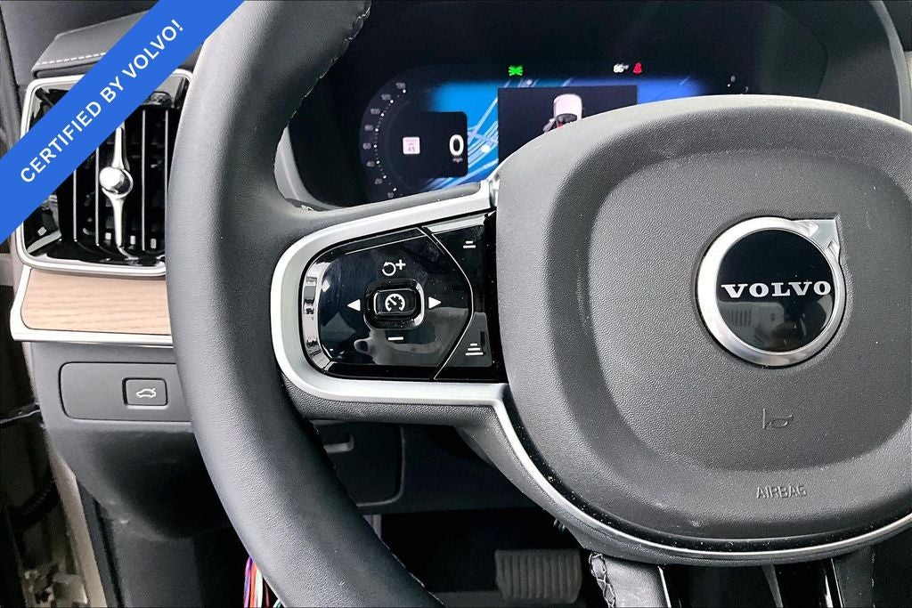 2026 Volvo XC90 B5 Plus