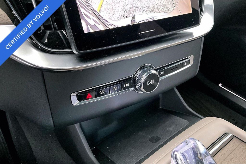 2026 Volvo XC90 B5 Plus
