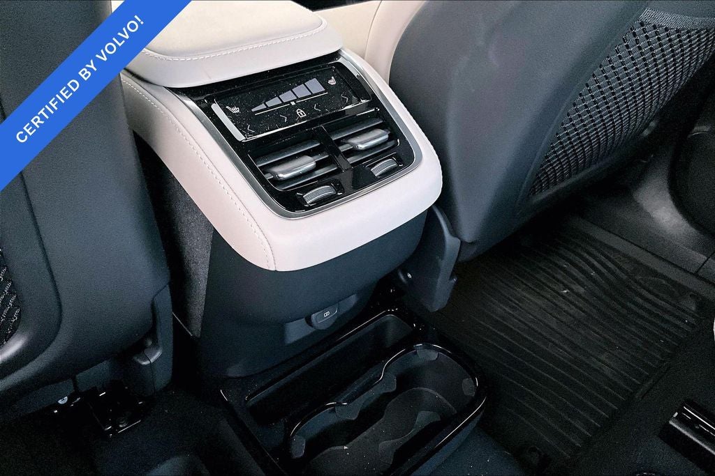 2026 Volvo XC90 B5 Plus