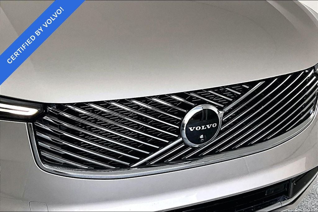 2026 Volvo XC90 B5 Plus