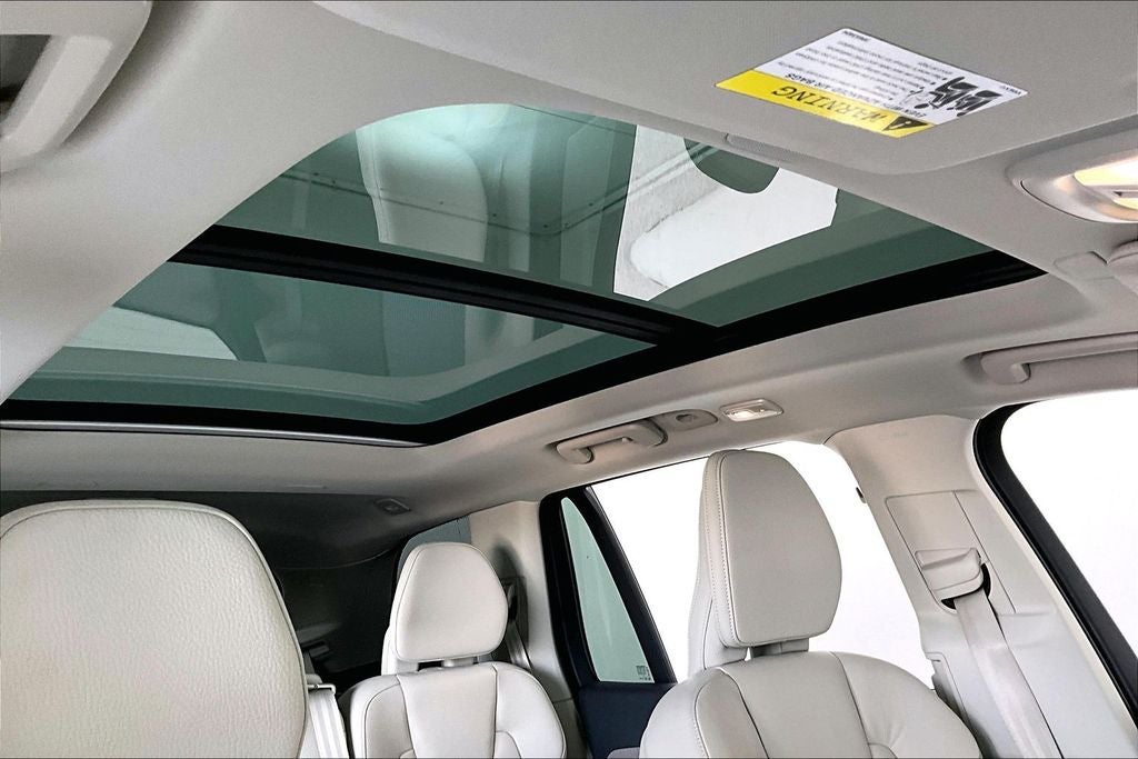 2025 Volvo XC90 B5 Plus