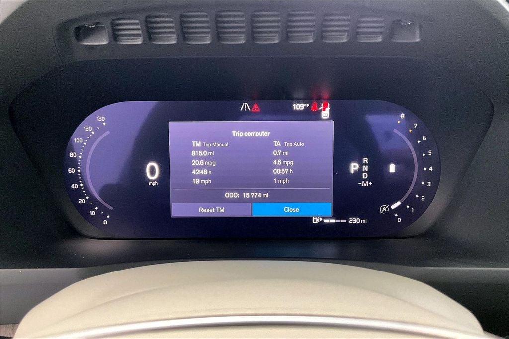 2025 Volvo XC90 B5 Plus