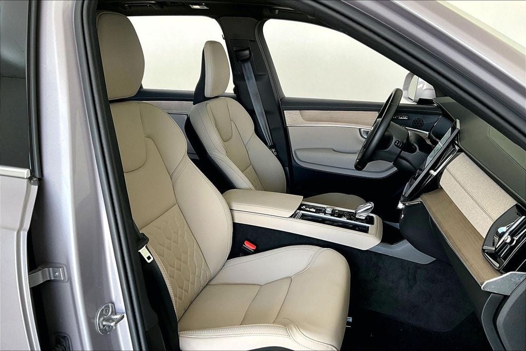 2026 Volvo XC90 B5 Plus AWD