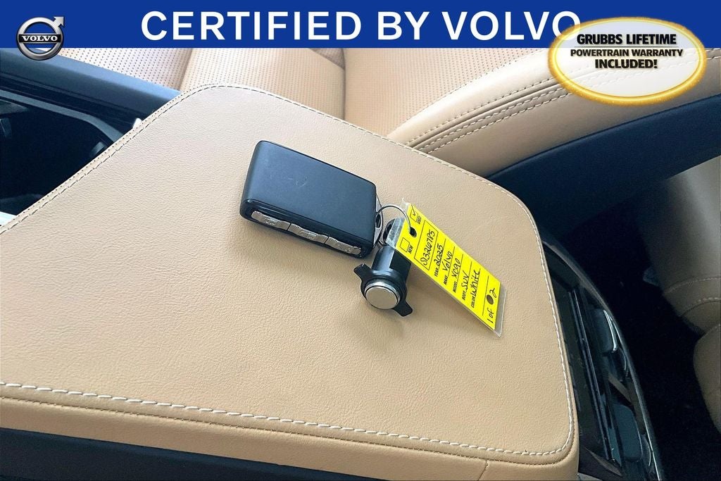 2025 Volvo XC90 B5 Ultra