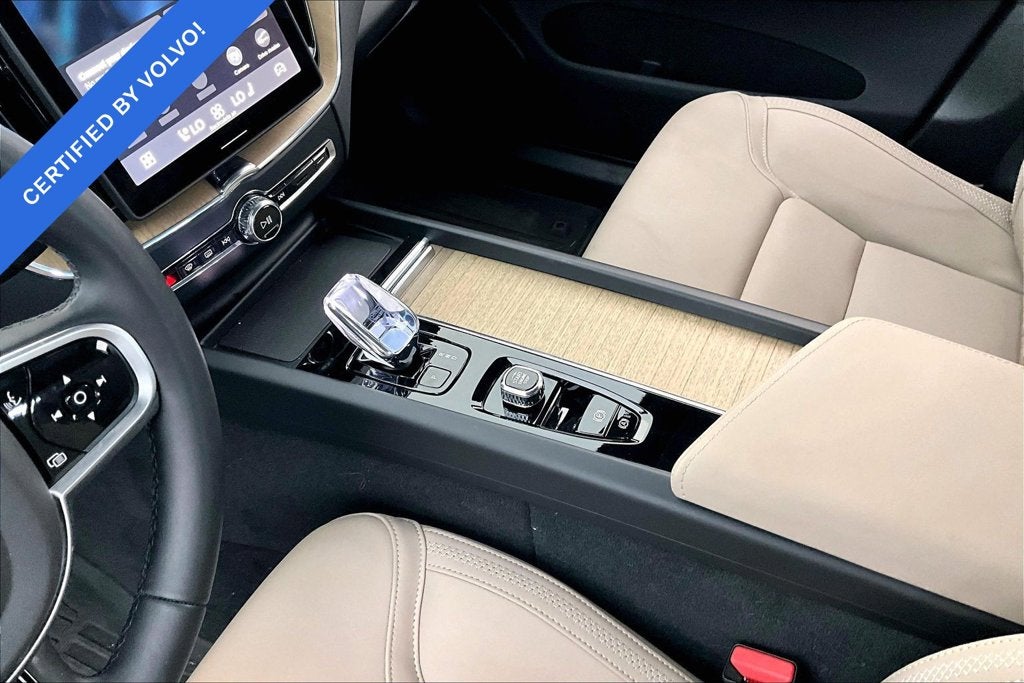 2026 Volvo XC60 B5 Plus