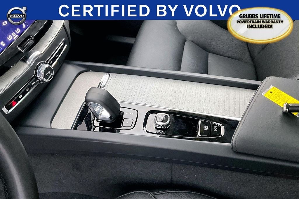 2025 Volvo XC60 B5 Plus