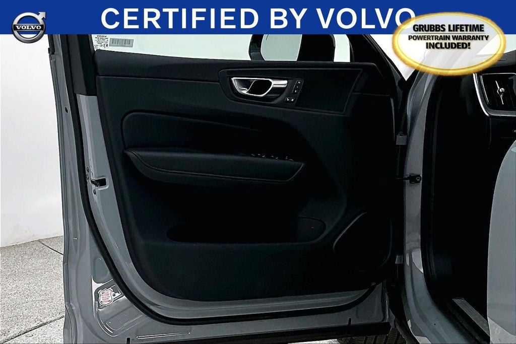 2025 Volvo XC60 B5 Plus