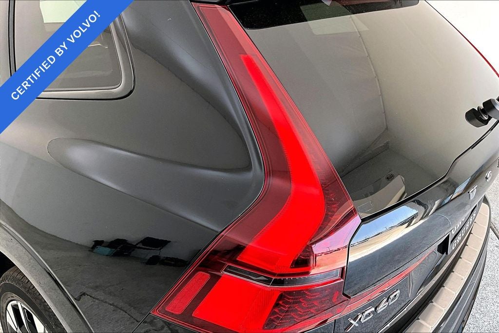 2026 Volvo XC60 B5 Plus