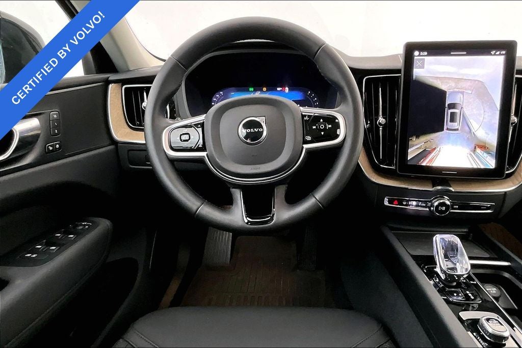 2026 Volvo XC60 B5 Plus