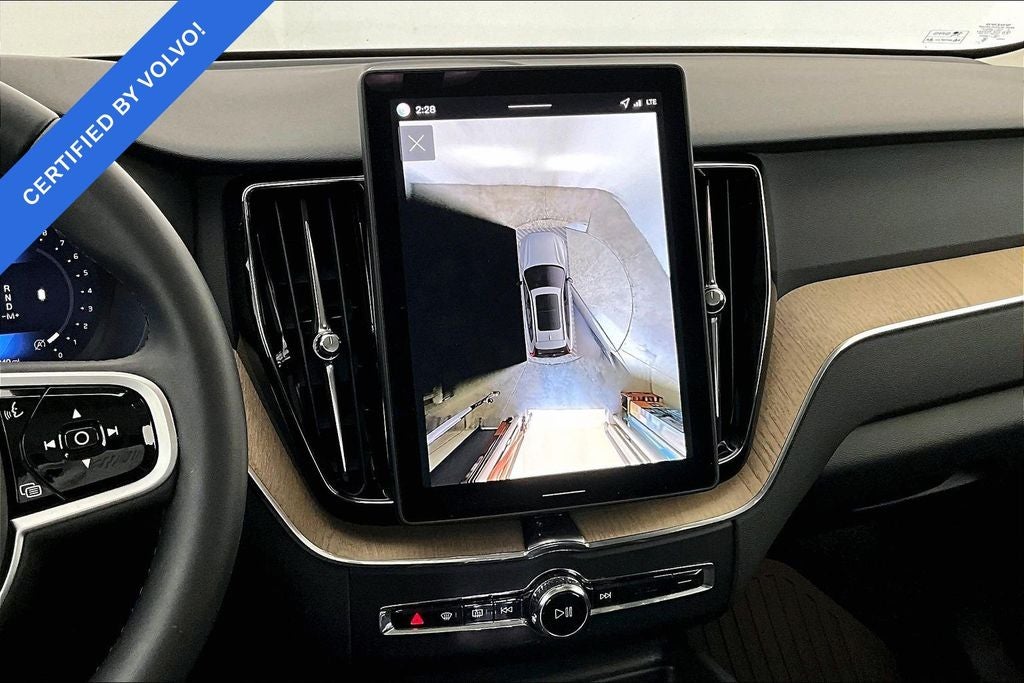 2026 Volvo XC60 B5 Plus