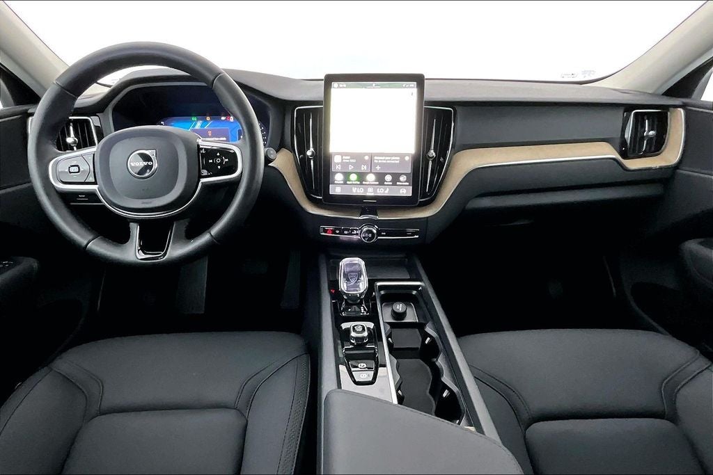 2026 Volvo XC60 B5 Plus