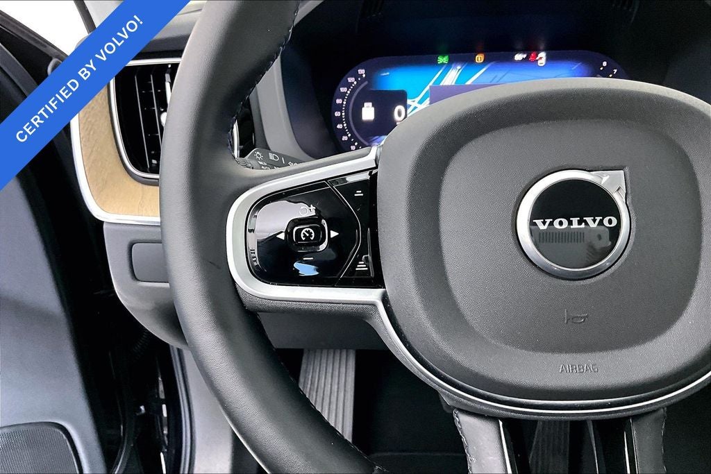 2026 Volvo XC60 B5 Plus