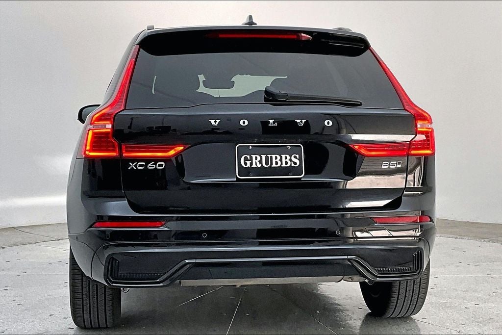 2025 Volvo XC60 B5 Plus