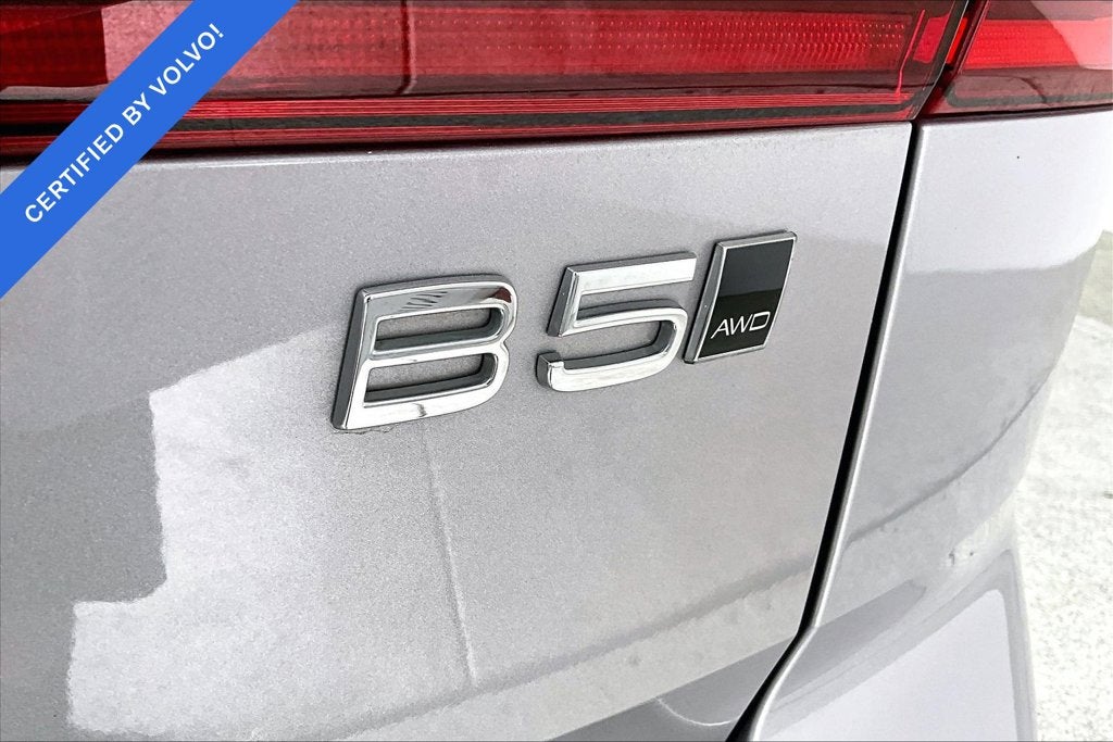 2026 Volvo XC60 B5 Plus