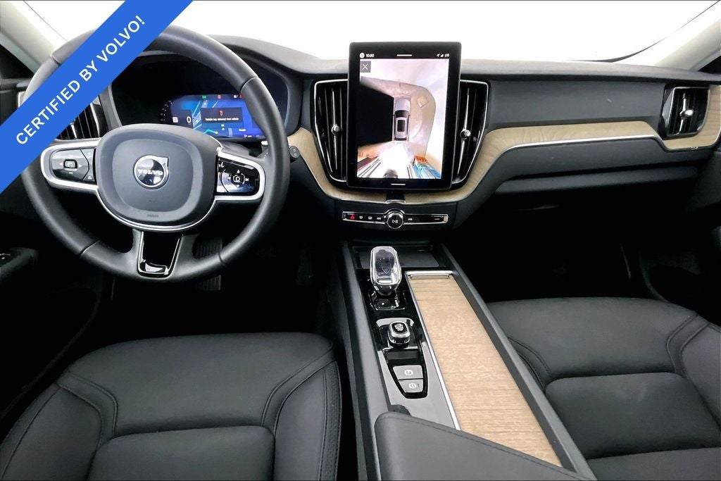 2026 Volvo XC60 B5 Plus