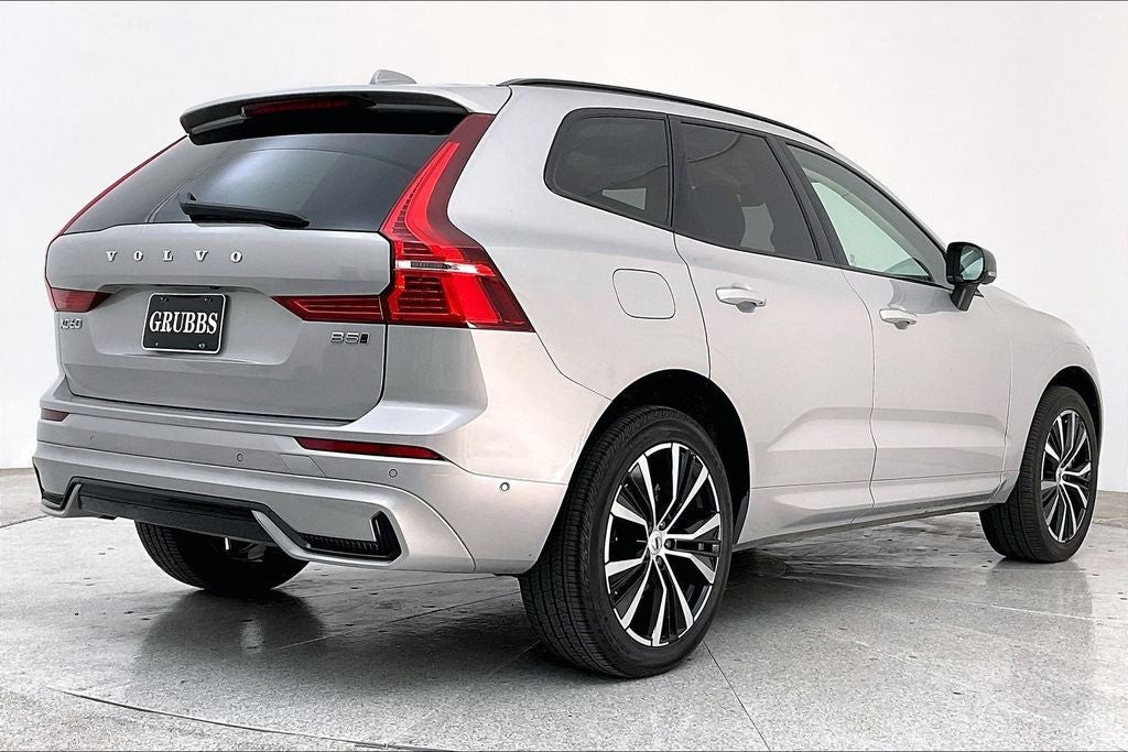 2025 Volvo XC60 B5 Plus