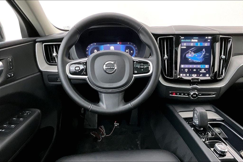 2025 Volvo XC60 B5 Plus