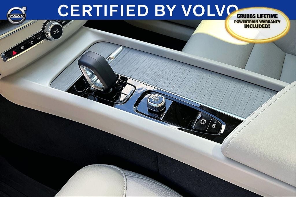 2025 Volvo XC60 B5 Plus