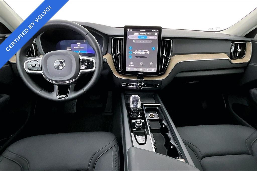 2026 Volvo XC60 B5 Plus