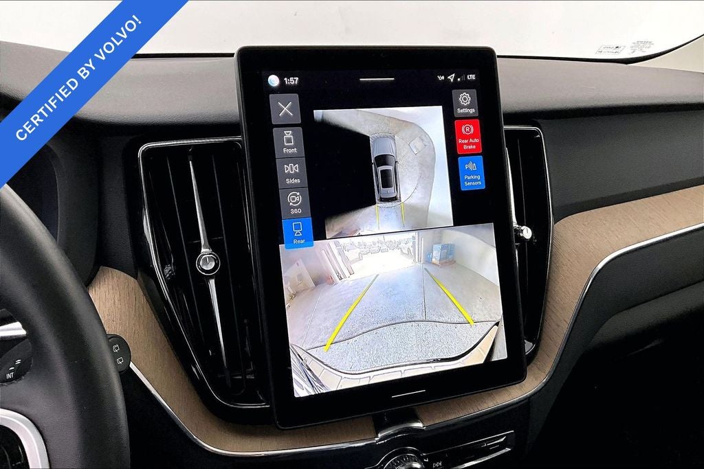 2026 Volvo XC60 B5 Plus