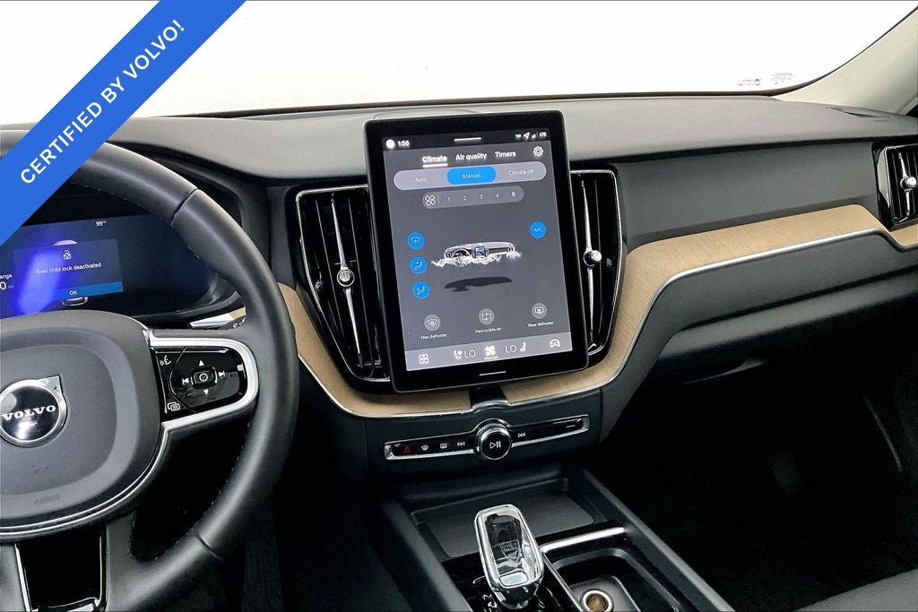 2026 Volvo XC60 B5 Plus
