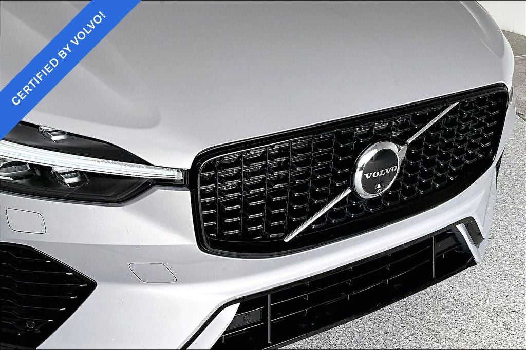 2025 Volvo XC60 B5 Plus