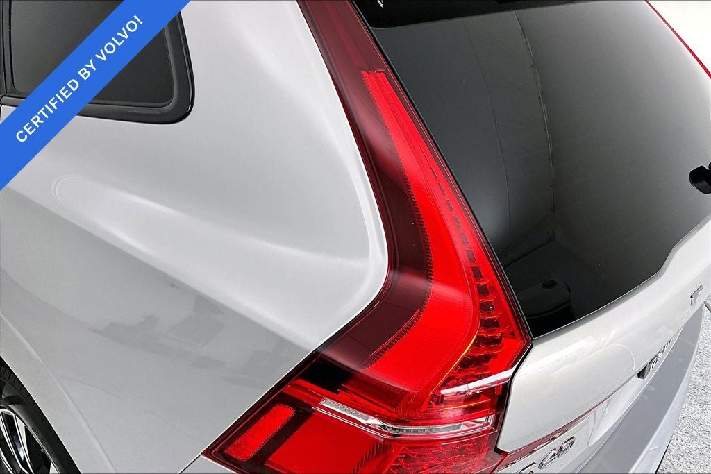 2025 Volvo XC60 B5 Plus