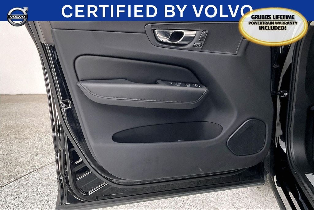 2025 Volvo XC60 B5 Plus