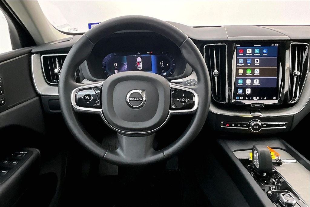 2025 Volvo XC60 B5 Plus