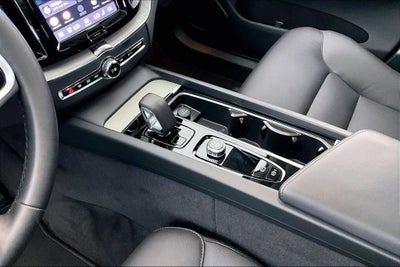 2025 Volvo XC60 B5 Plus AWD