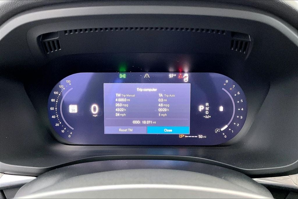 2025 Volvo XC60 B5 Plus AWD
