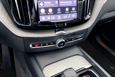 2025 Volvo XC60 B5 Plus AWD