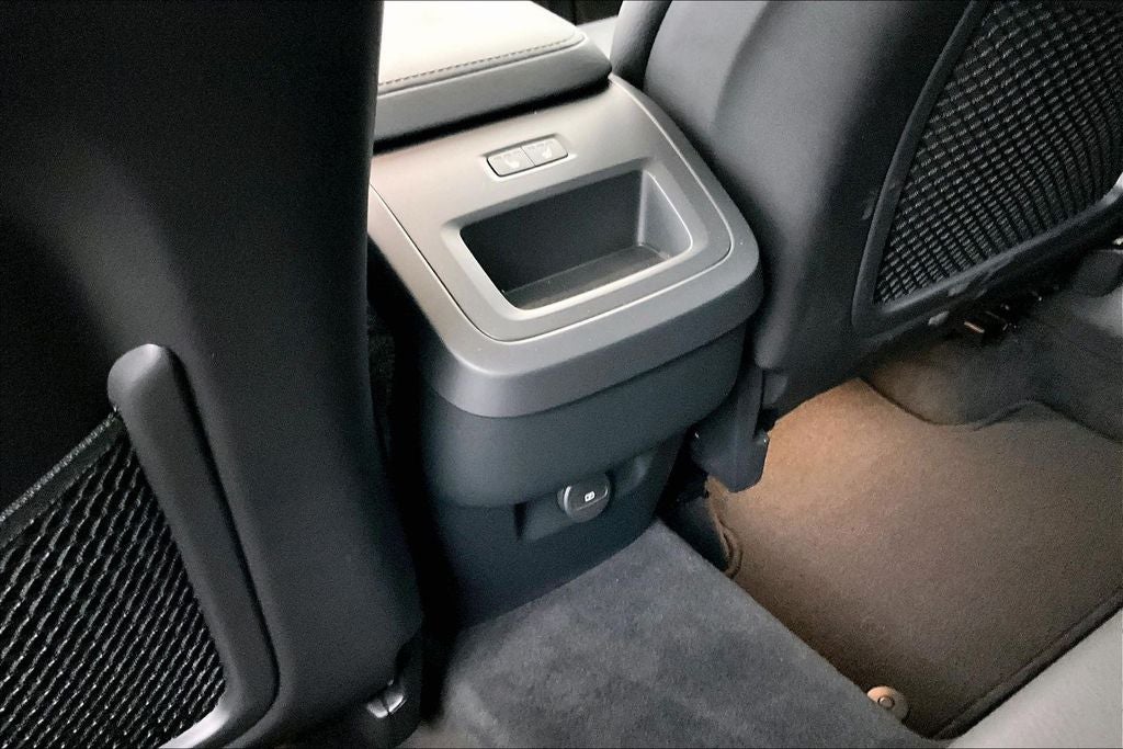 2025 Volvo XC60 B5 Plus AWD