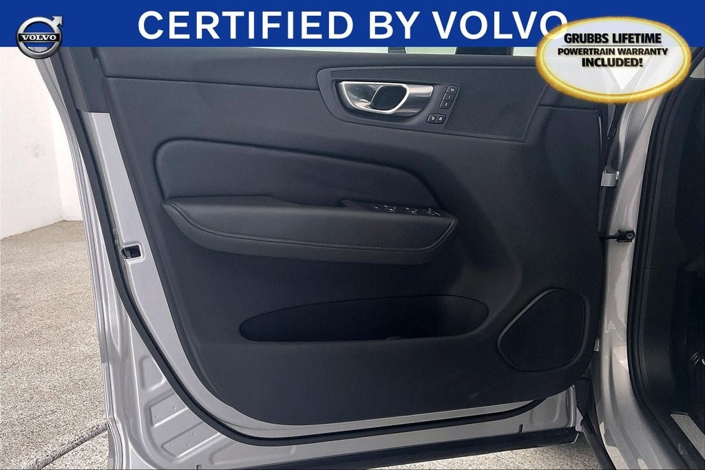 2025 Volvo XC60 B5 Core