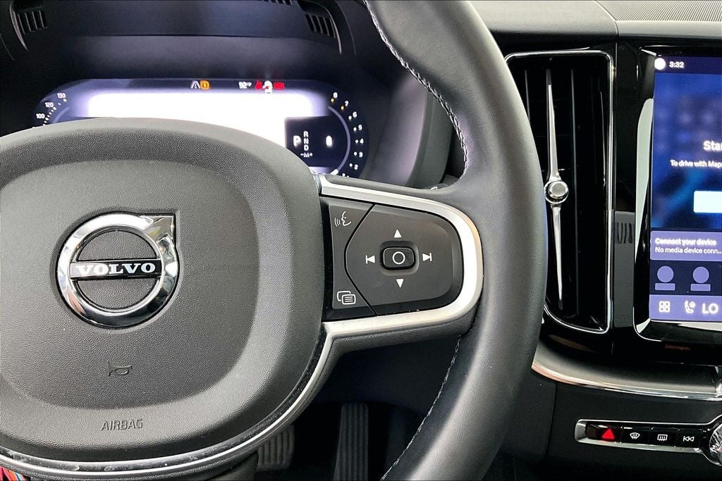 2025 Volvo XC60 B5 Core