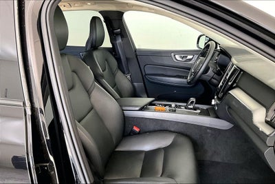 2025 Volvo XC60 B5 Core