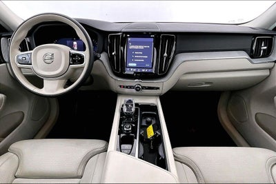 2025 Volvo XC60 B5 Ultra