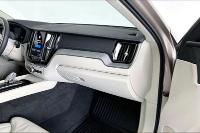 2025 Volvo XC60 B5 Ultra