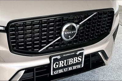 2025 Volvo XC60 B5 Ultra