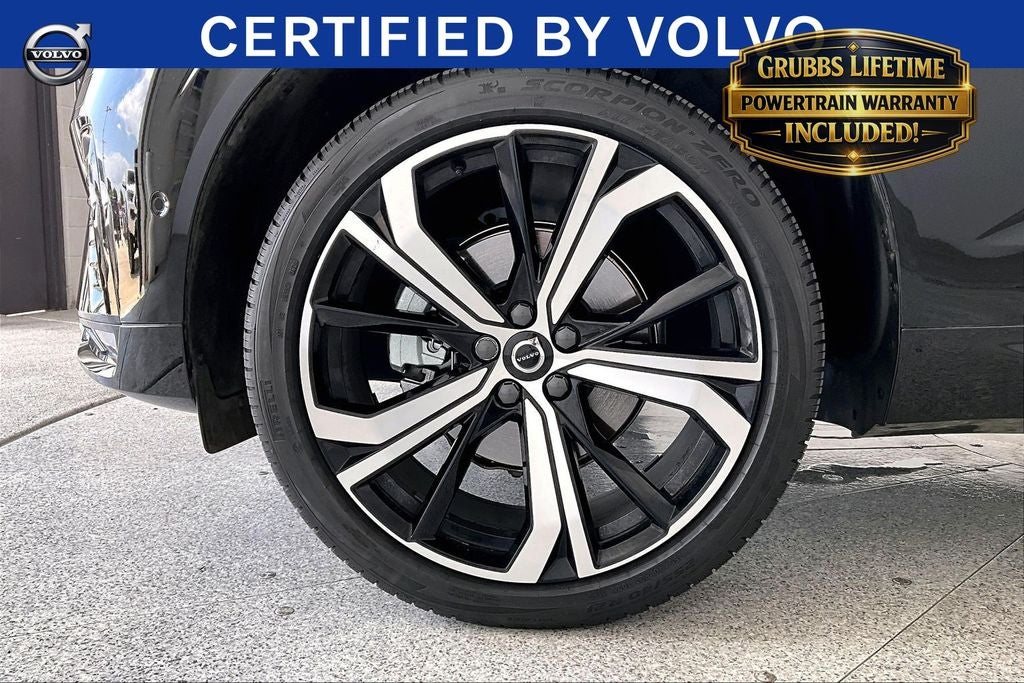 2025 Volvo XC60 B5 Ultra