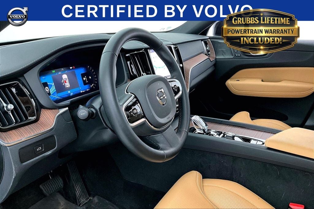 2025 Volvo XC60 B5 Ultra