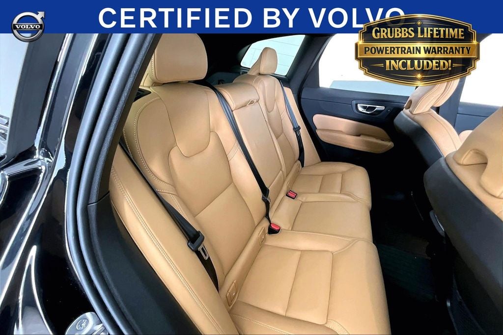 2025 Volvo XC60 B5 Ultra