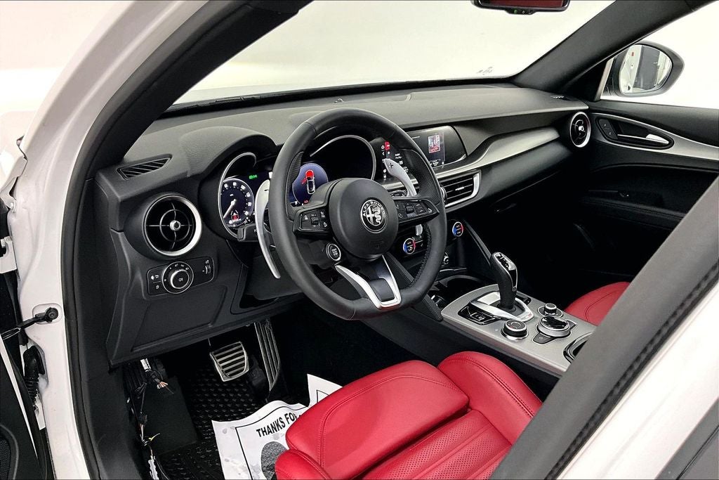 2025 Alfa Romeo Stelvio Veloce