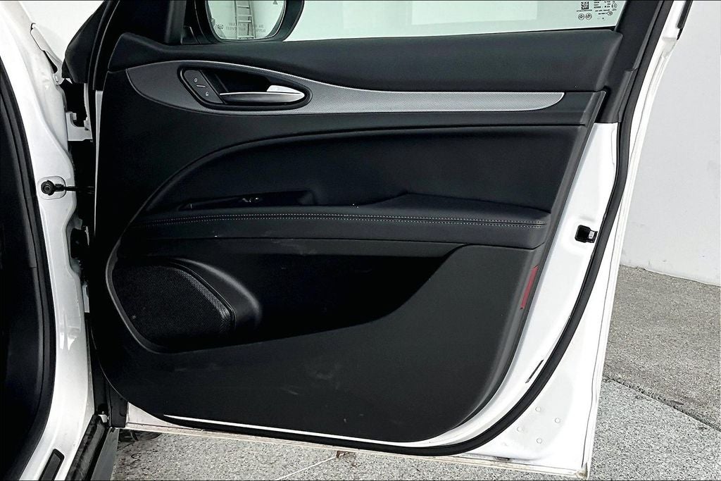 2025 Alfa Romeo Stelvio Veloce