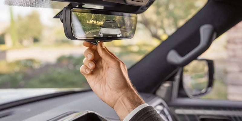 How INFINITI IQ Makes I-35 and Highway 114 Commutes Stress-Free